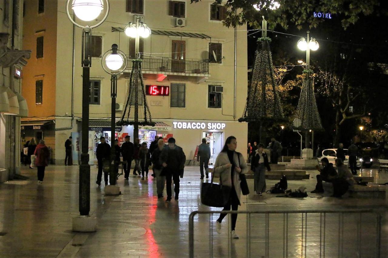 Odeon Apartment And Rooms Rijeka Exterior foto