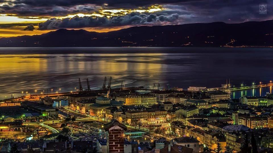 Odeon Apartment And Rooms Rijeka Exterior foto