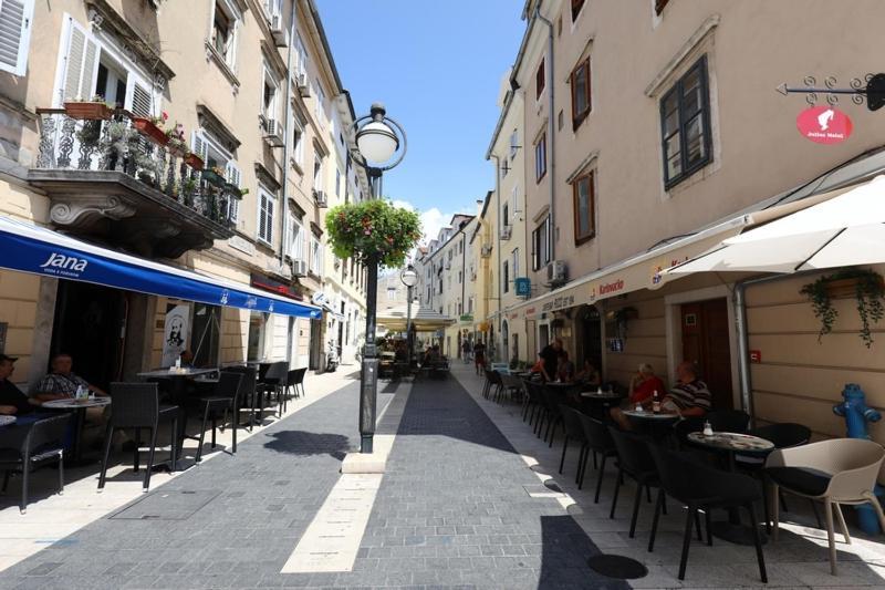 Odeon Apartment And Rooms Rijeka Exterior foto